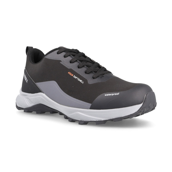 Perfil de zapatillas de montaña para hombre en terreno rocoso 2