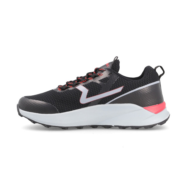 Vista lateral de zapatilla atlética para hombres Paredes 2
