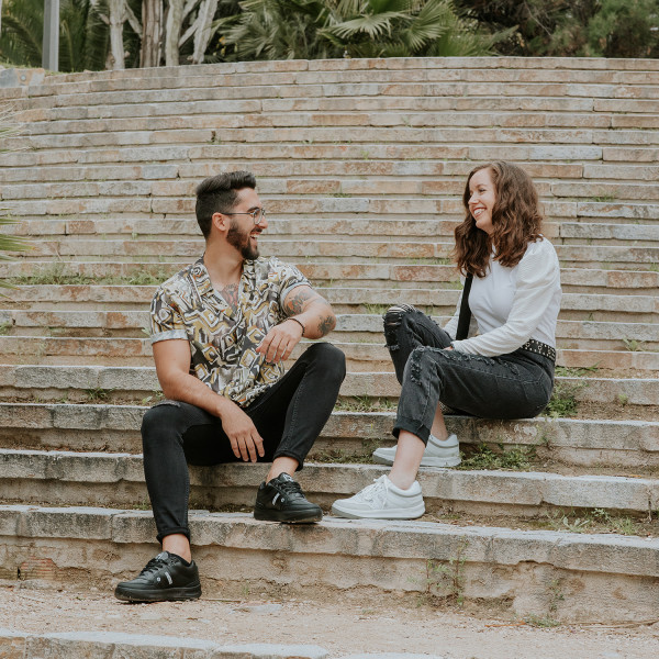 Zapatillas Paredes clásicas. Las Estrella de toda la vida en color negro con cordones 2