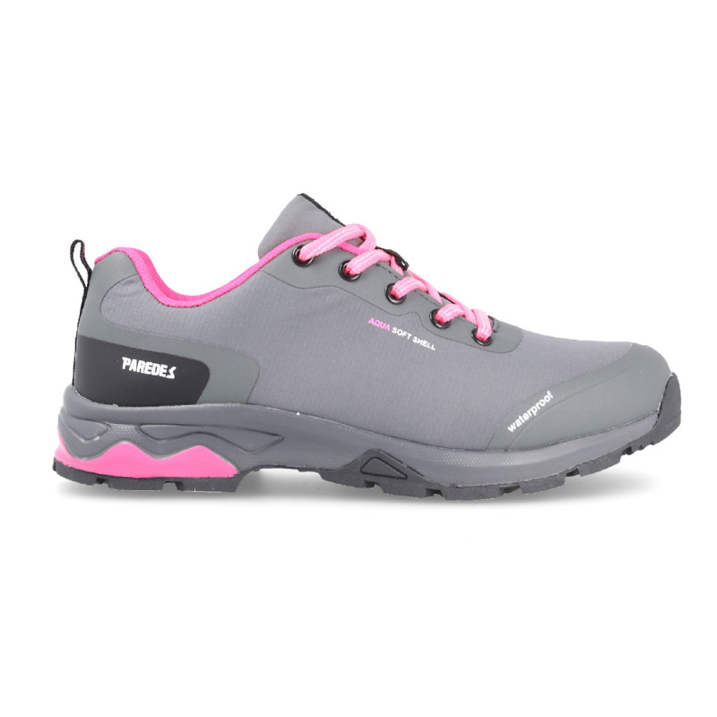 Women's hiking shoes perfect for exploring new paths and making routes continuously.