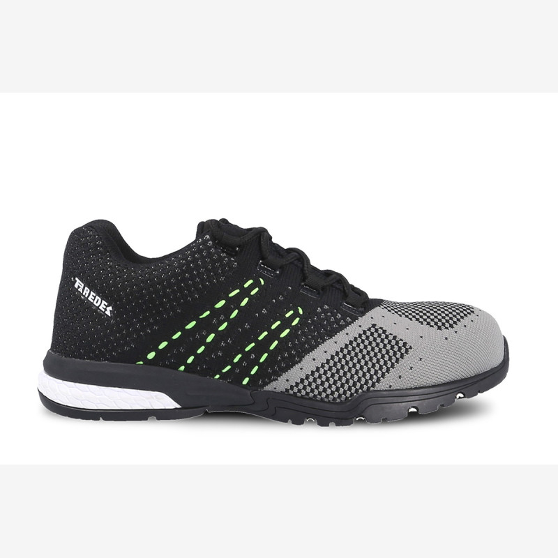 Breathable and lightweight safety shoes