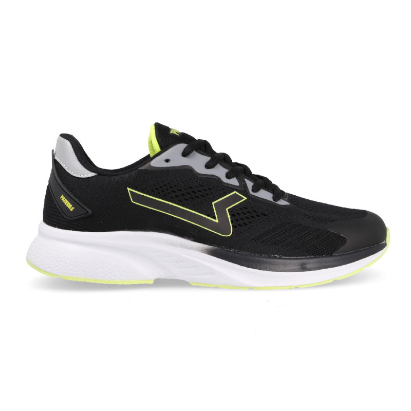 Men's workout shoes for the gym in black color
