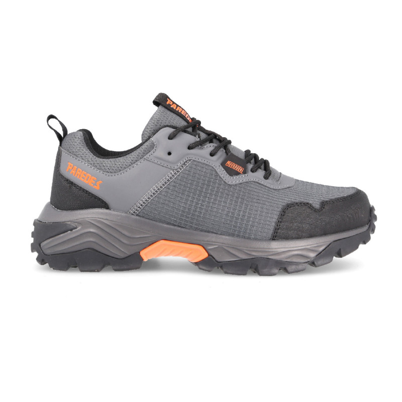 Breathable men's hiking shoes