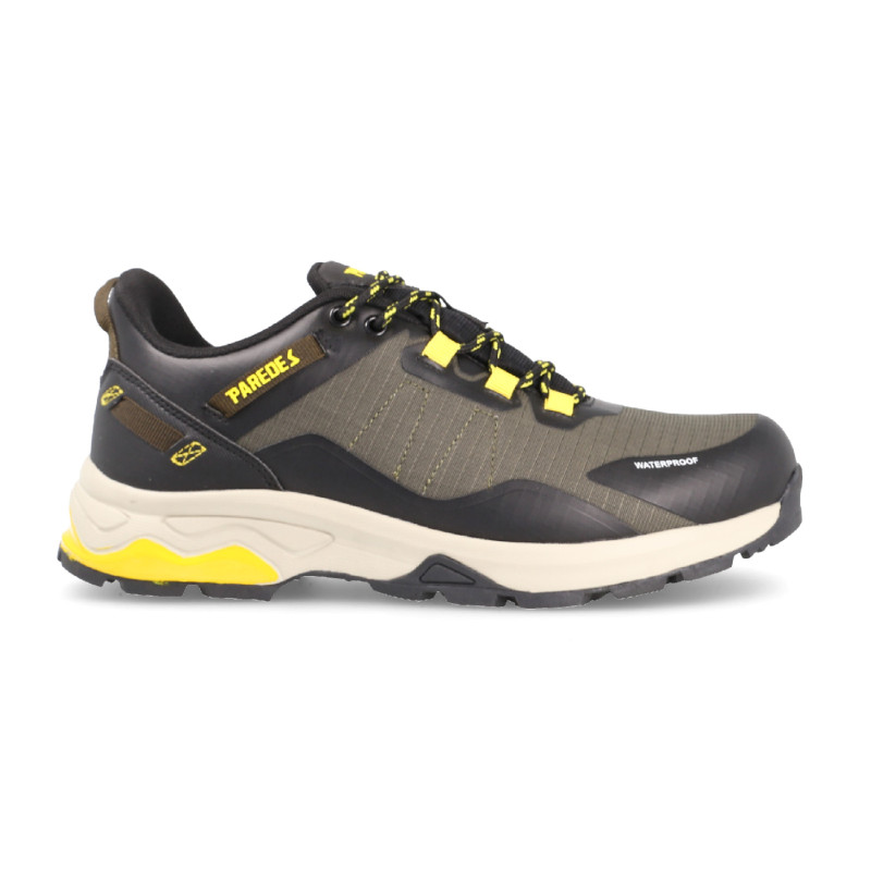 Men's trekking shoes with a versatile design in kaki color
