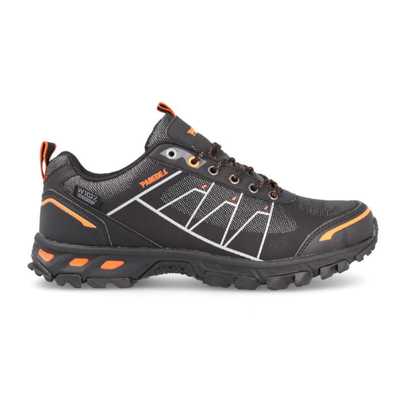 Sturdy and comfortable men's hiking shoes
