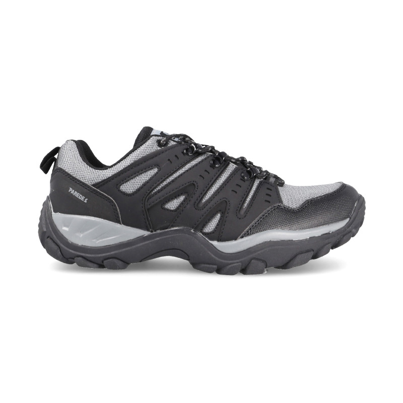 Comfortable and resistant trekking shoes for men