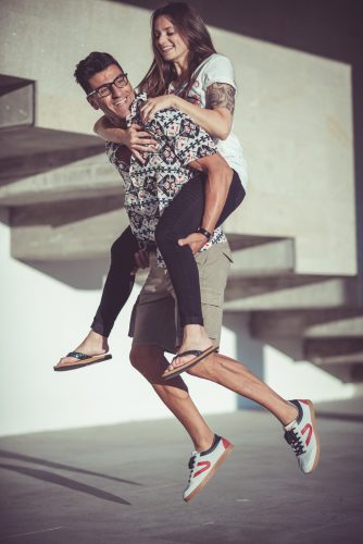 Básicos en verano: Zapatillas y Sandalias por The Trendy Surffer