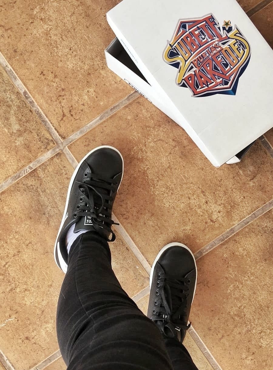 Paredes y Lauilustra Zapatillas Competición
